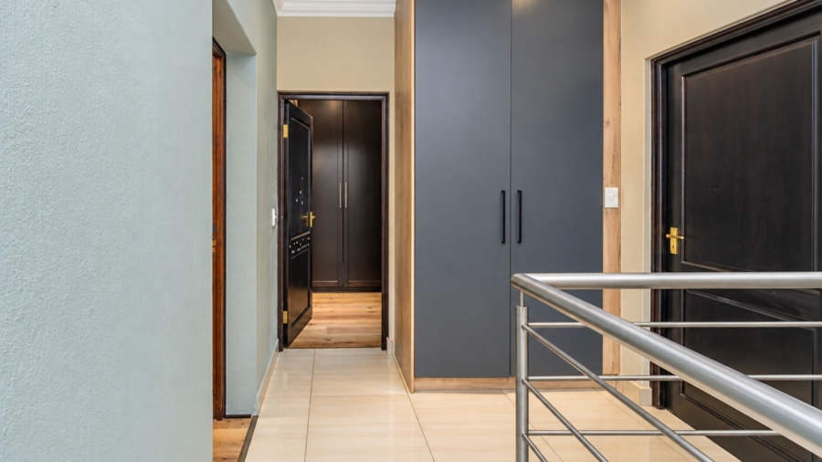 5 Bedroom Property for Sale in Xanadu Nature Estate North West